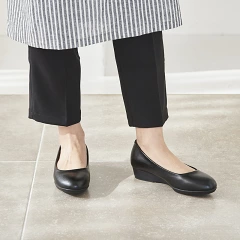 Lady worker LO-17550